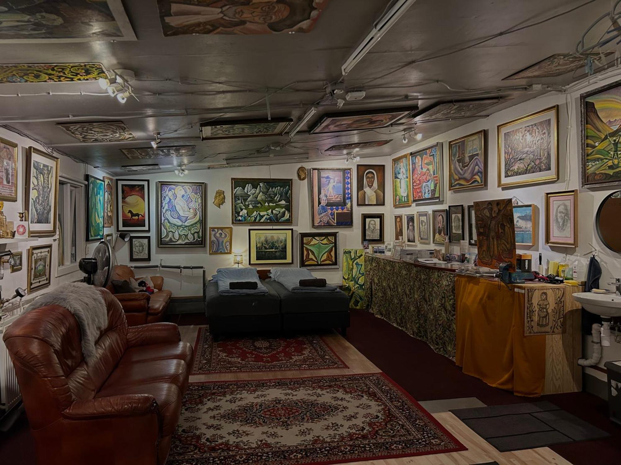 Brimarsbru Sleep Inn-Art Gallery Njarthvik Exterior photo